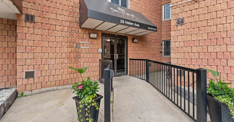 28-306-28 Helen Avenue, Brantford, ON, N3T 5Y8 - 2