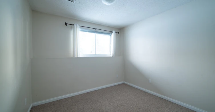 8712 76 Avenue, Edmonton, AB, T6C 0J5 - 8
