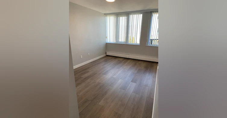401-1625 West 13th Avenue, Vancouver, BC, V6J 2G9 - 2
