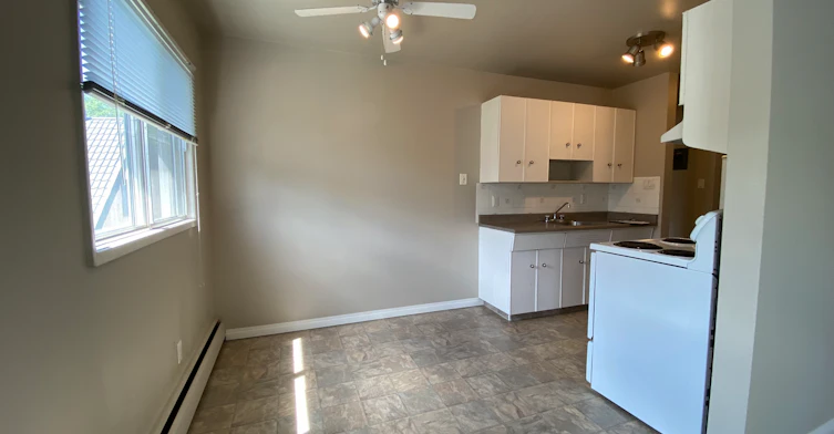 15-10227 119th Street NW, Edmonton, AB, T5K 1Z3 - 4