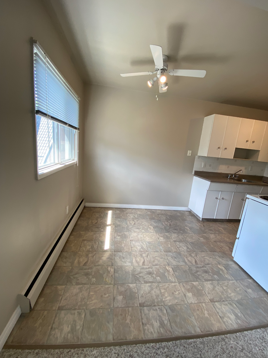 15-10227 119th Street NW, Edmonton, AB, T5K 1Z3 - 3