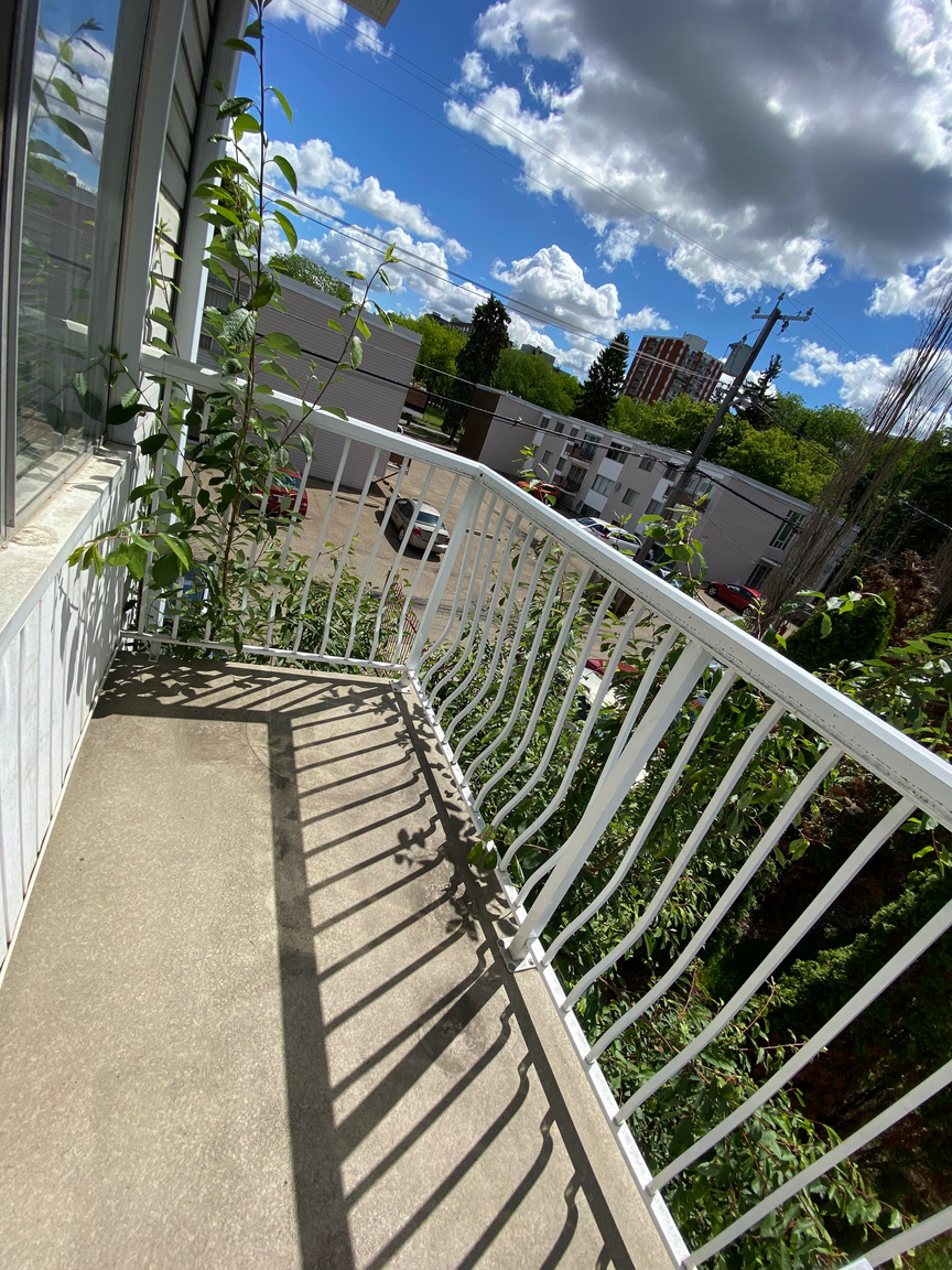 15-10227 119th Street NW, Edmonton, AB, T5K 1Z3