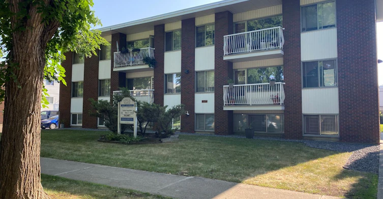 18-10227 119th Street NW, Edmonton, AB, T5K 1Z3 - 2