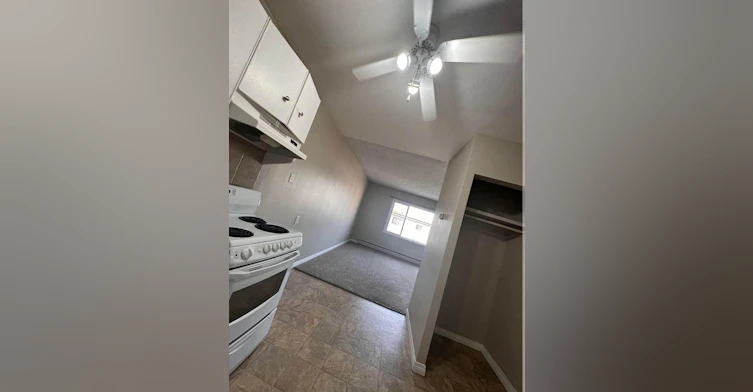 19-10227 119th Street NW, Edmonton, AB, T5K 1Z3 - 3