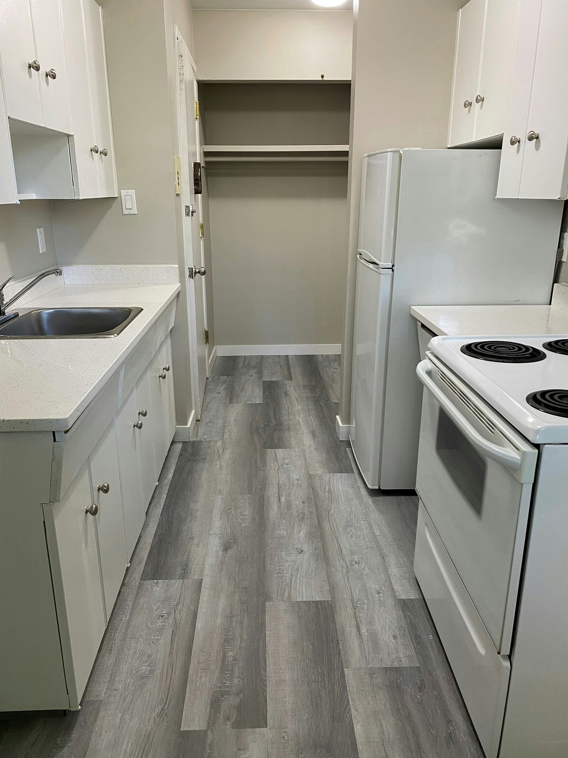 6-10235 119th Street NW, Edmonton, AB, T5K 1Z3 - 4