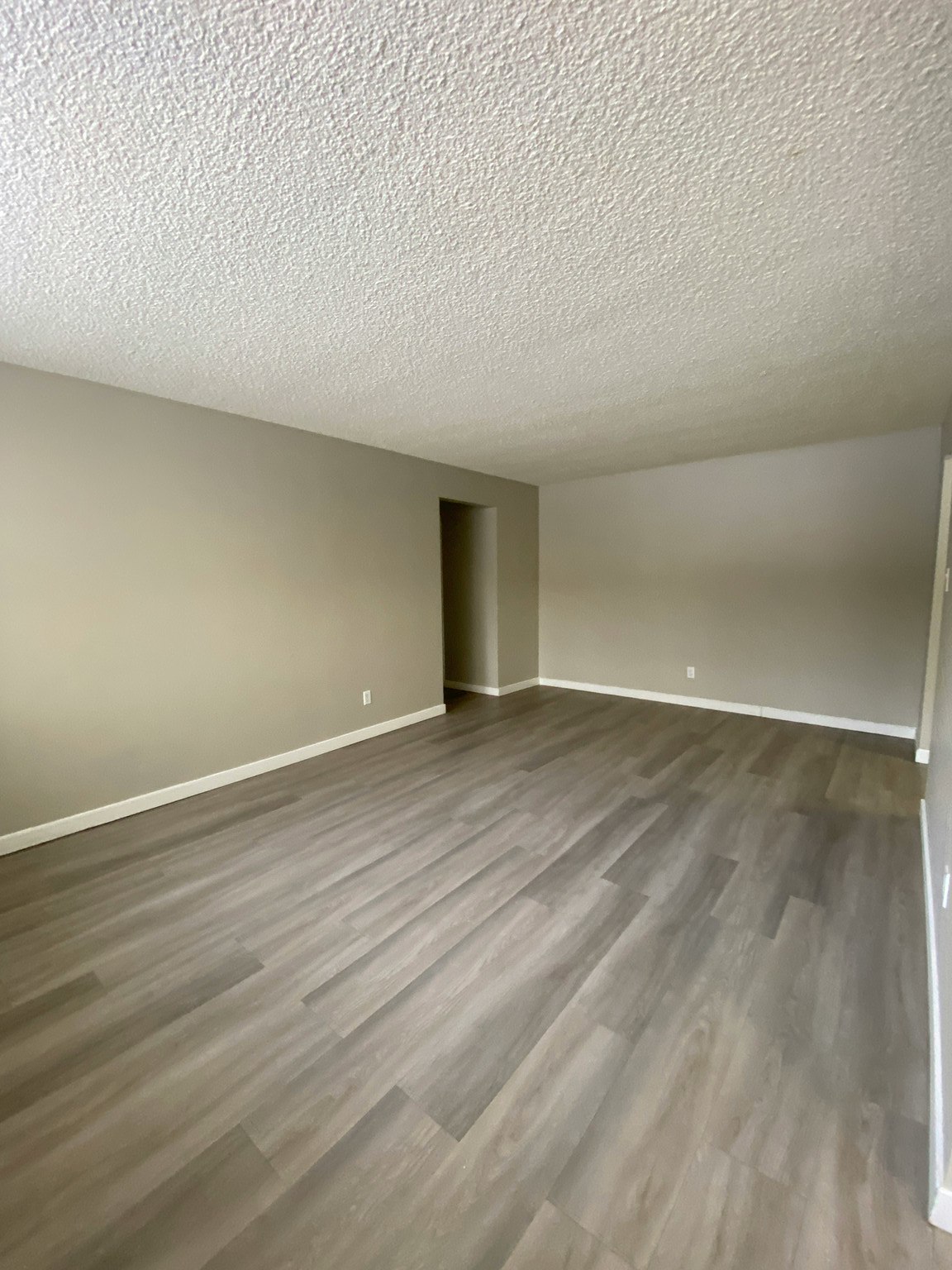 7-10335 123rd Street NW, Edmonton, AB, T5N 1N5 - 4