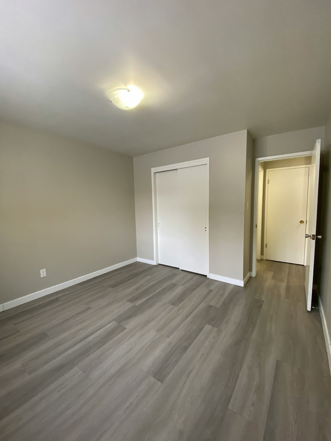 7-10335 123rd Street NW, Edmonton, AB, T5N 1N5 - 6