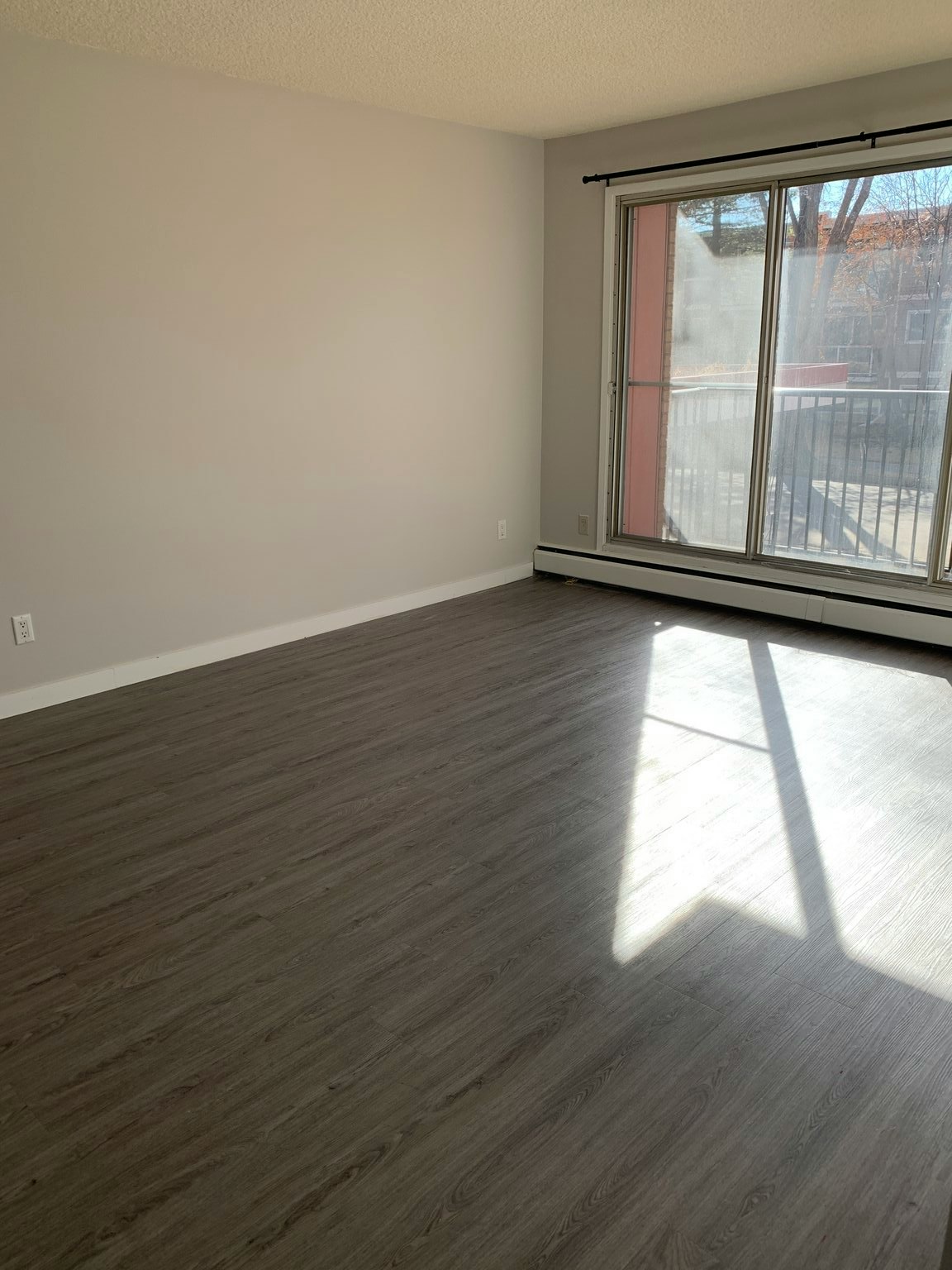 203-10335 123rd Street NW, Edmonton, AB, T5N 1N5 - 5