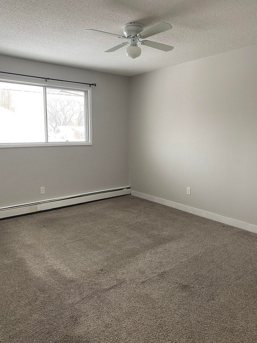 38-10987 127th Street NW, Edmonton, AB, T5M 0T1 - 4