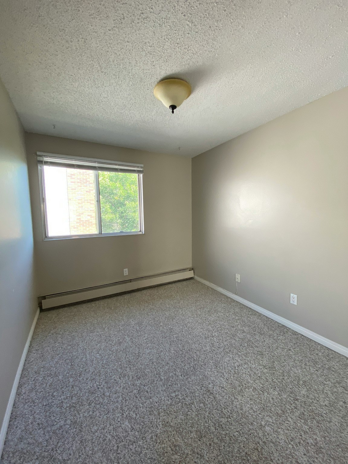 302-16425 109th Street NW, Edmonton, AB, T5X 2K1 5
