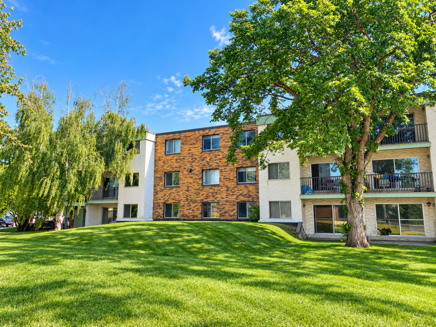 A15-4007 108th Street NW, Edmonton, AB, T6J 2L5 - 2