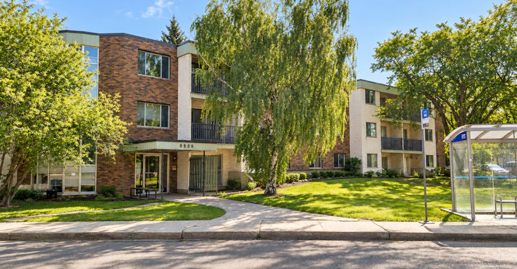 A15-4007 108th Street NW, Edmonton, AB, T6J 2L5