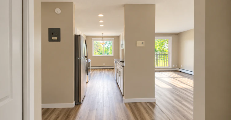 A15-4007 108th Street NW, Edmonton, AB, T6J 2L5 - 4