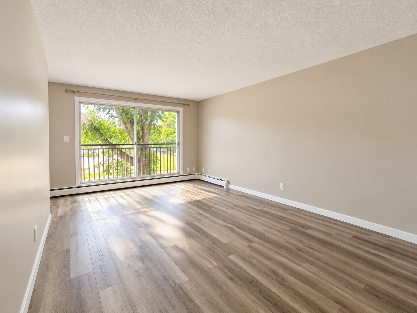 A15-4007 108th Street NW, Edmonton, AB, T6J 2L5 - 5