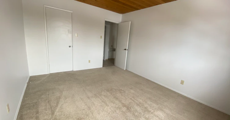 A42-4007 108th Street NW, Edmonton, AB, T6J 2L5 - 4