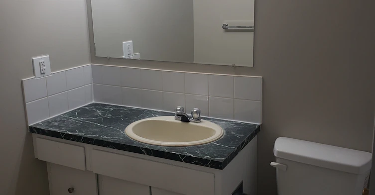 A42-4007 108th Street NW, Edmonton, AB, T6J 2L5 - 3
