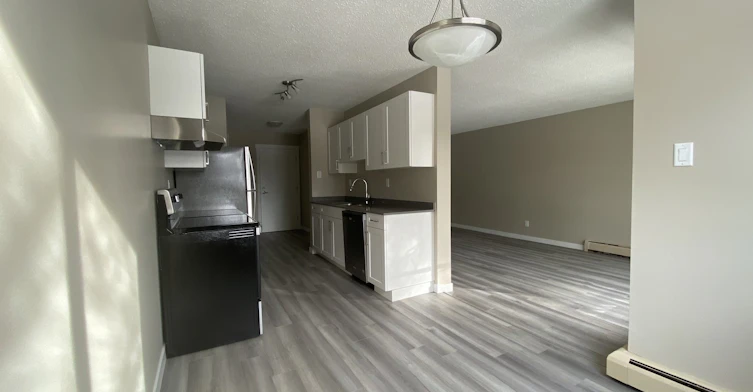 B64-4007 108th Street NW, Edmonton, AB, T6J 2L5 - 10