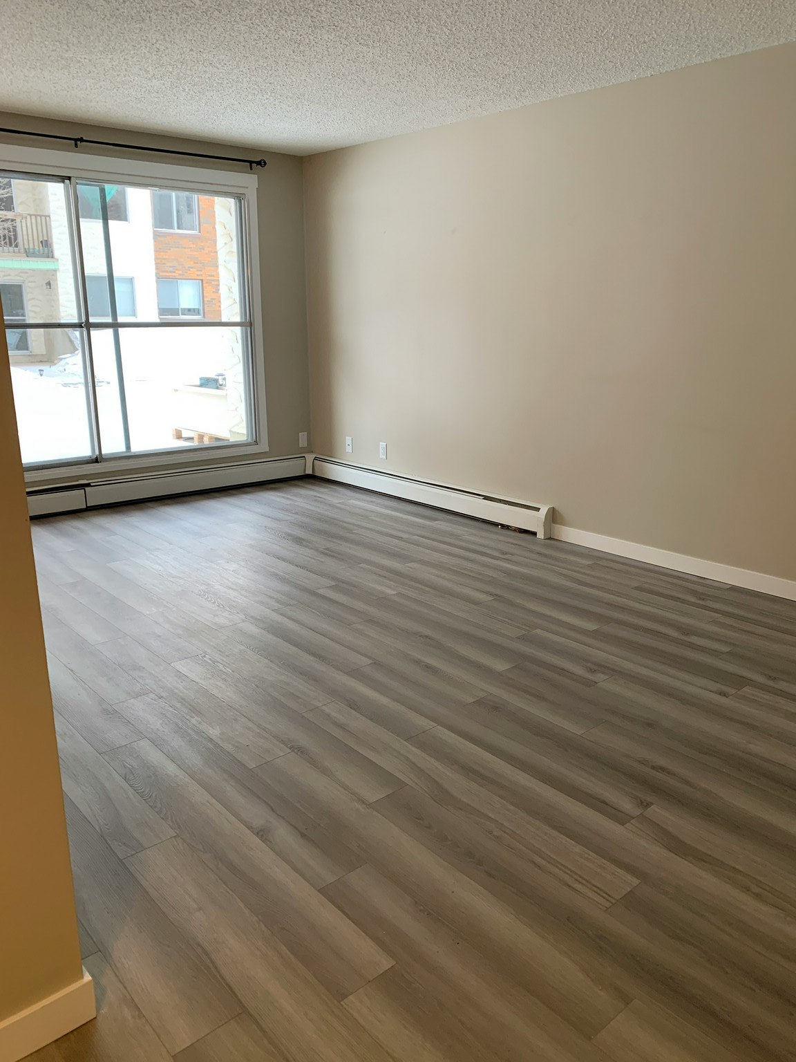 B48-4007 108th Street NW, Edmonton, AB, T6J 2L5