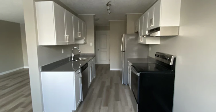 B74-4007 108th Street NW, Edmonton, AB, T6J 2L5 - 5