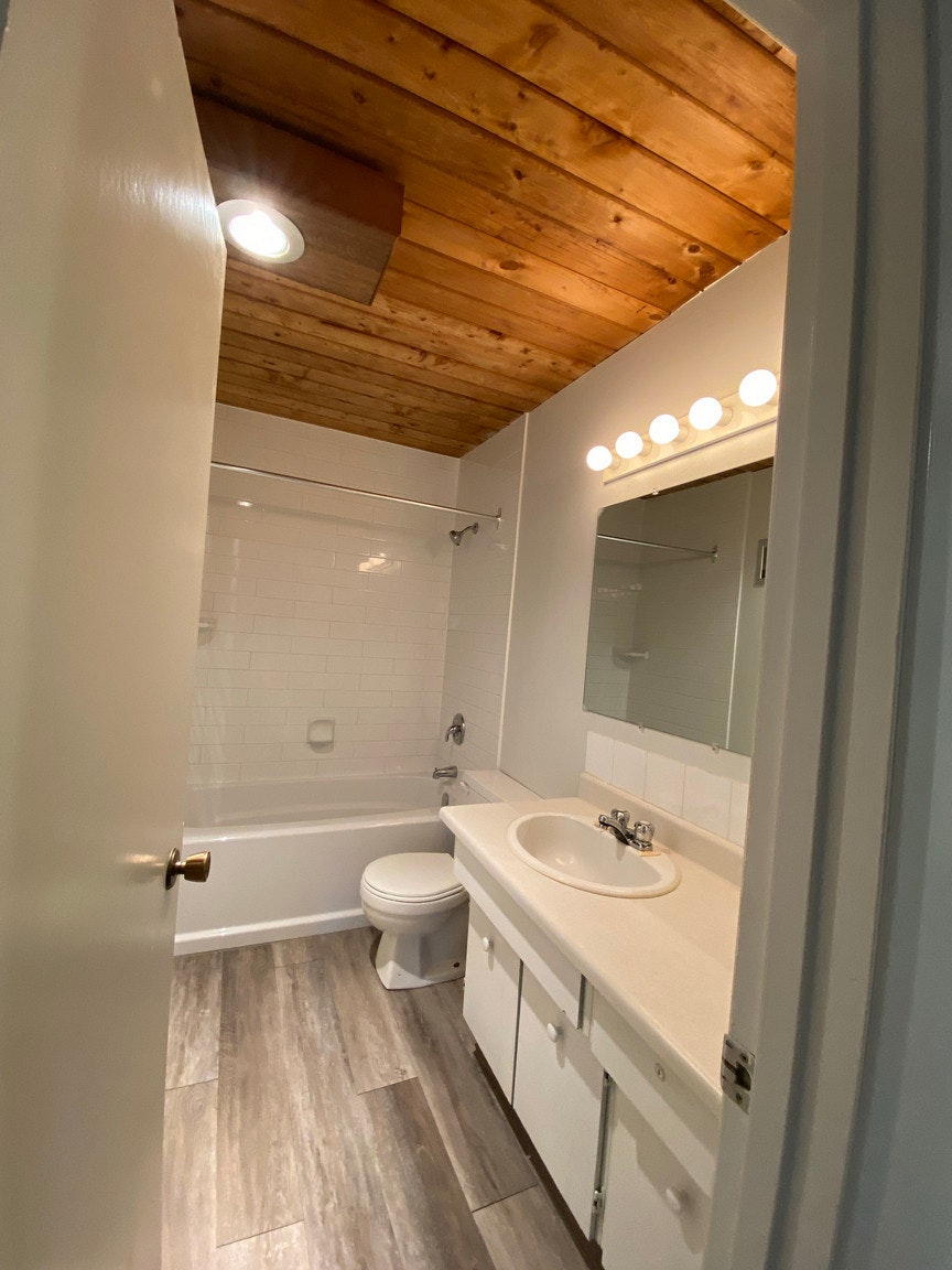D143-4007 108th Street NW, Edmonton, AB, T6J 2L5 - 5