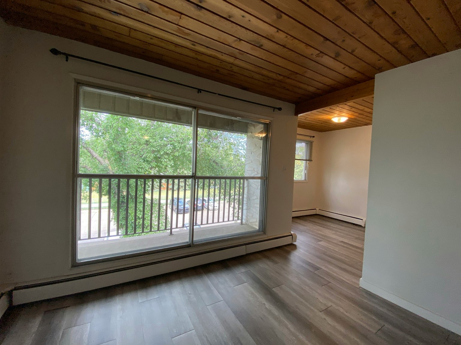 D143-4007 108th Street NW, Edmonton, AB, T6J 2L5 - 3