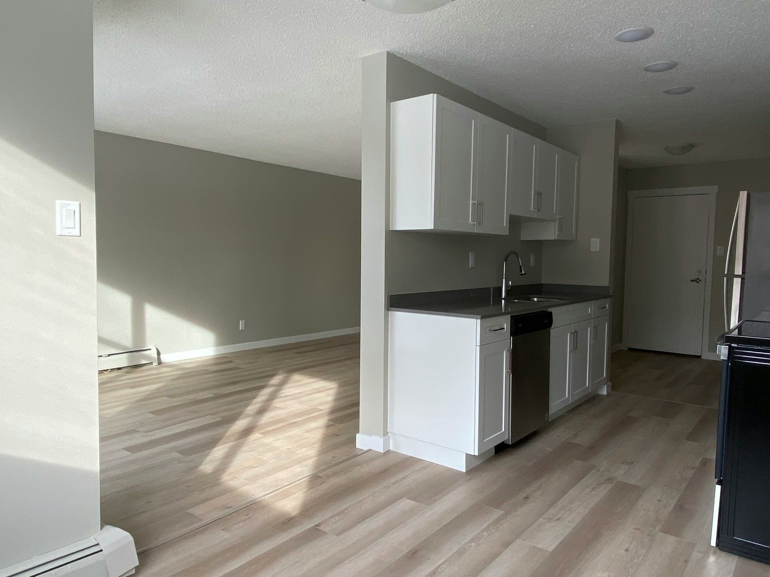 D146-4007 108th Street NW, Edmonton, AB, T6J 2L5 2