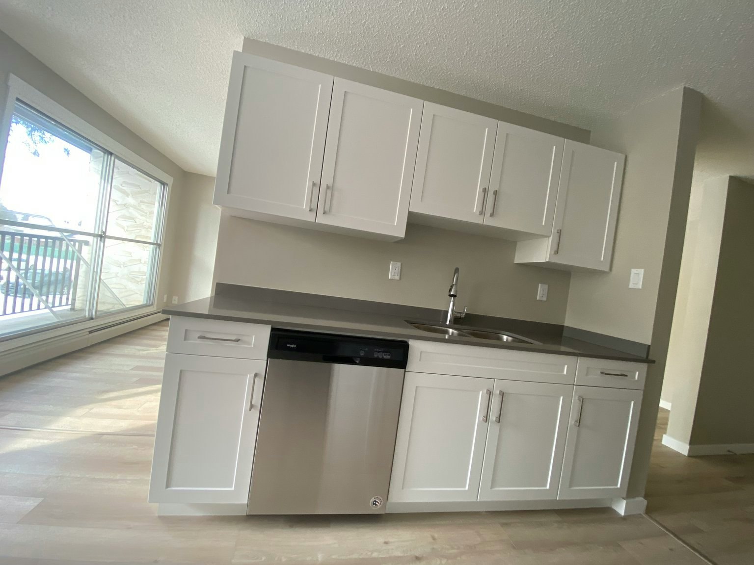 D146-4007 108th Street NW, Edmonton, AB, T6J 2L5 3