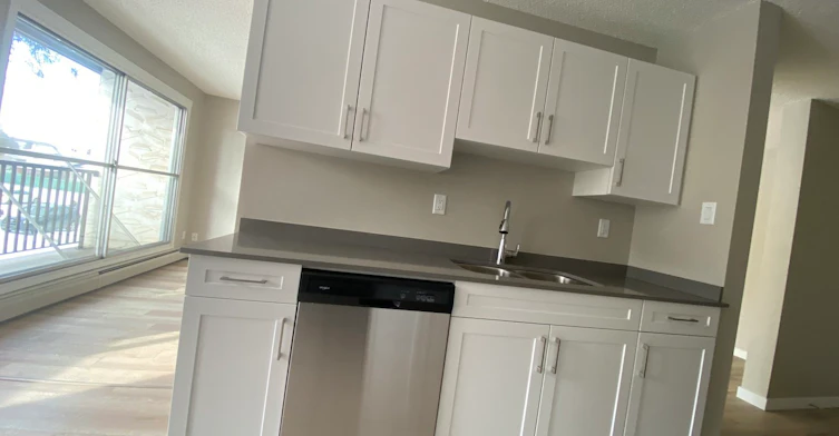 D146-4007 108th Street NW, Edmonton, AB, T6J 2L5 - 3