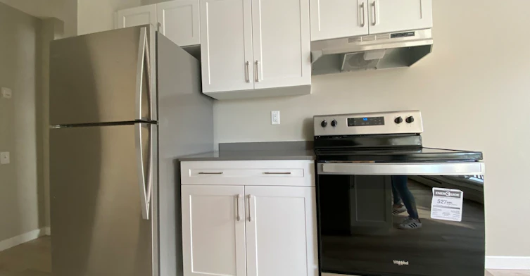 D146-4007 108th Street NW, Edmonton, AB, T6J 2L5 - 4