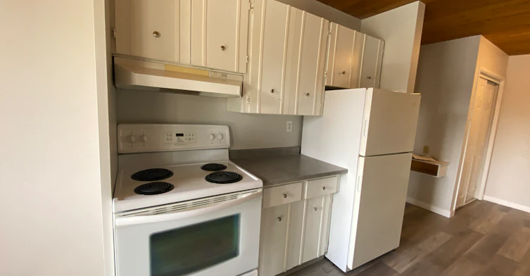 D160-4007 108th Street NW, Edmonton, AB, T6J 2L5