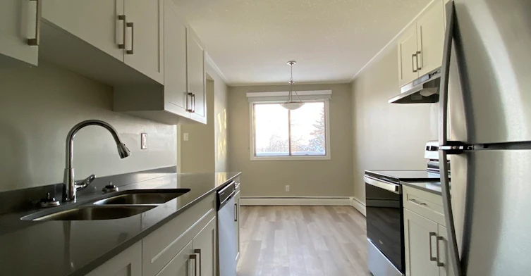 D162-4007 108th Street NW, Edmonton, AB, T6J 2L5 - 3
