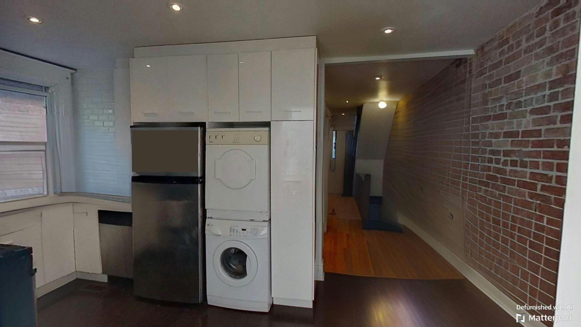 Apt 2-21 Rusholme Park Crescent, Toronto, ON, M6J 2E1