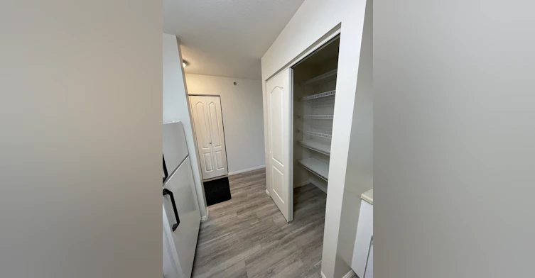 201-5520 53 Street, Wetaskiwin, AB, T9A 1R6 - 4