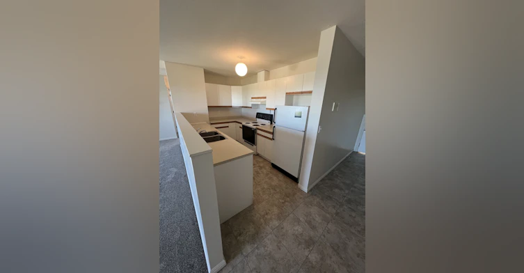 201-5520 53 Street, Wetaskiwin, AB, T9A 1R6 - 2