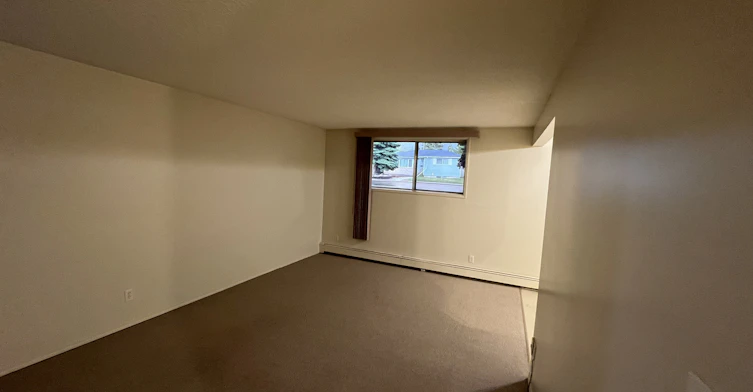 4024 114 Street, Edmonton, AB, T6J 1M6 - 3