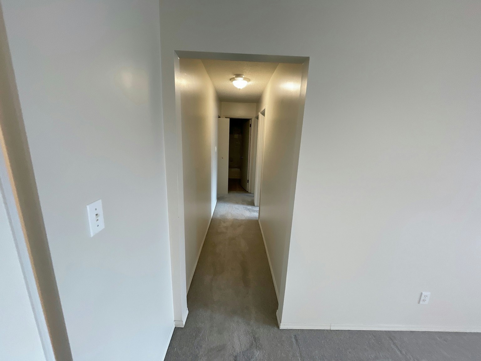 4024 114 Street, Edmonton, AB, T6J 1M6 - 4