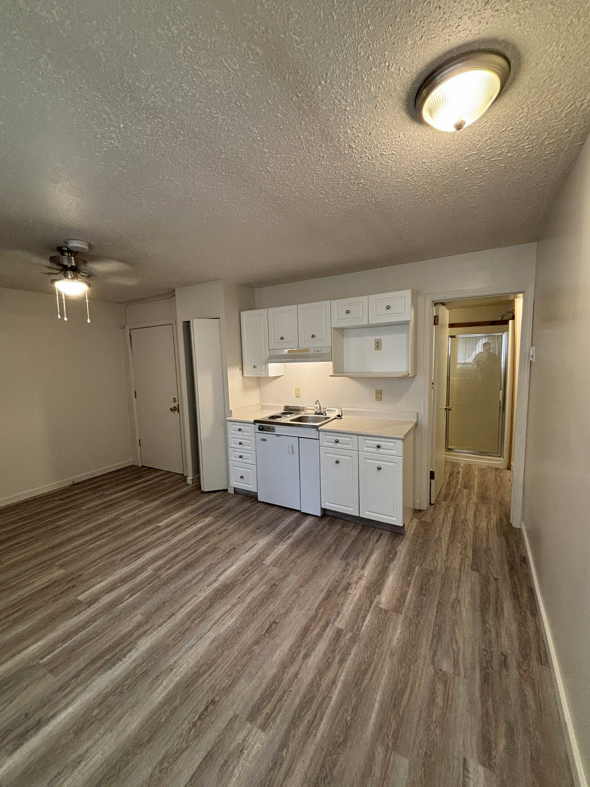 1-4024 114 Street, Edmonton, AB, T6J 1M6 - 2
