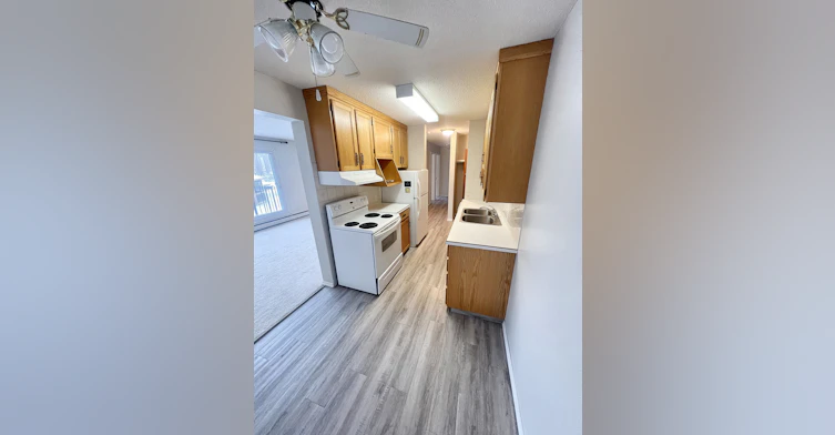 5206 53 Street, Wetaskiwin, AB, T9A 1R6 - 2