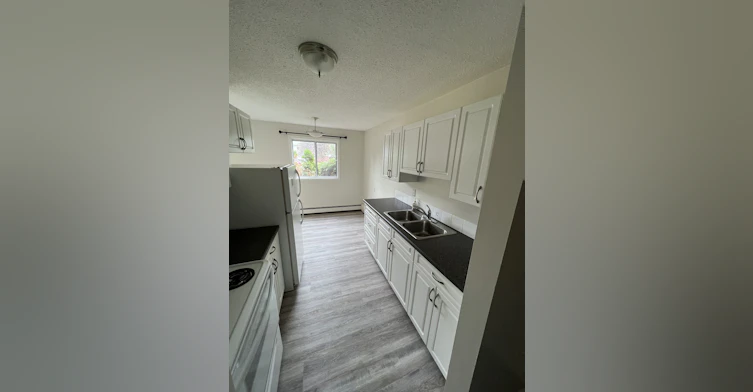 302-5730 52 Street, Wetaskiwin, AB, T9A 2W6 - 2
