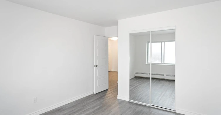 2500 Benny Rue Crescent, Montréal, QC, H4B 2P9 - 7