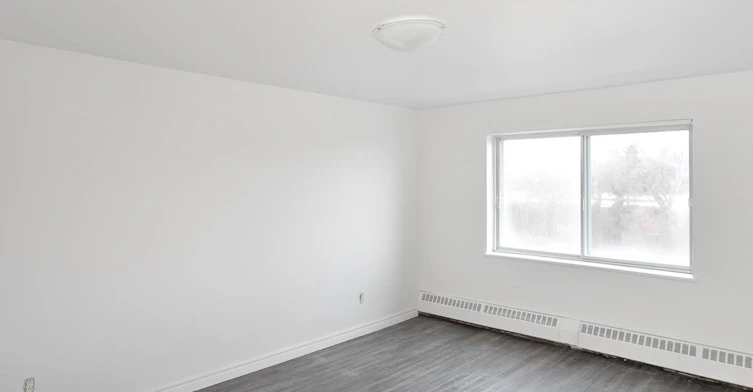 2500 Benny Rue Crescent, Montréal, QC, H4B 2P9 - 8