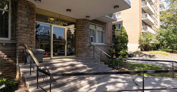 2500 Benny Rue Crescent, Montréal, QC, H4B 2P9 - 4