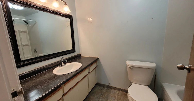 204-453 Pendygrasse Road, Saskatoon, SK, S7M 5H3