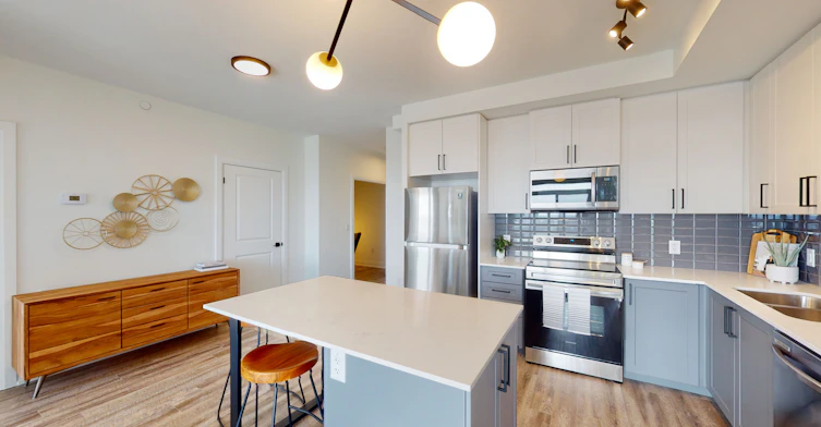 302-1102-120 Benton Street, Kitchener, ON, N2G 0C7 - 4