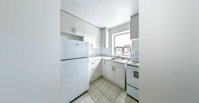 923 Wilson Avenue, Toronto, ON, M3K 1E9 - 3