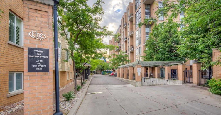 TH27-208 Niagara Street West, Toronto, ON, M6J 2L3 - 2