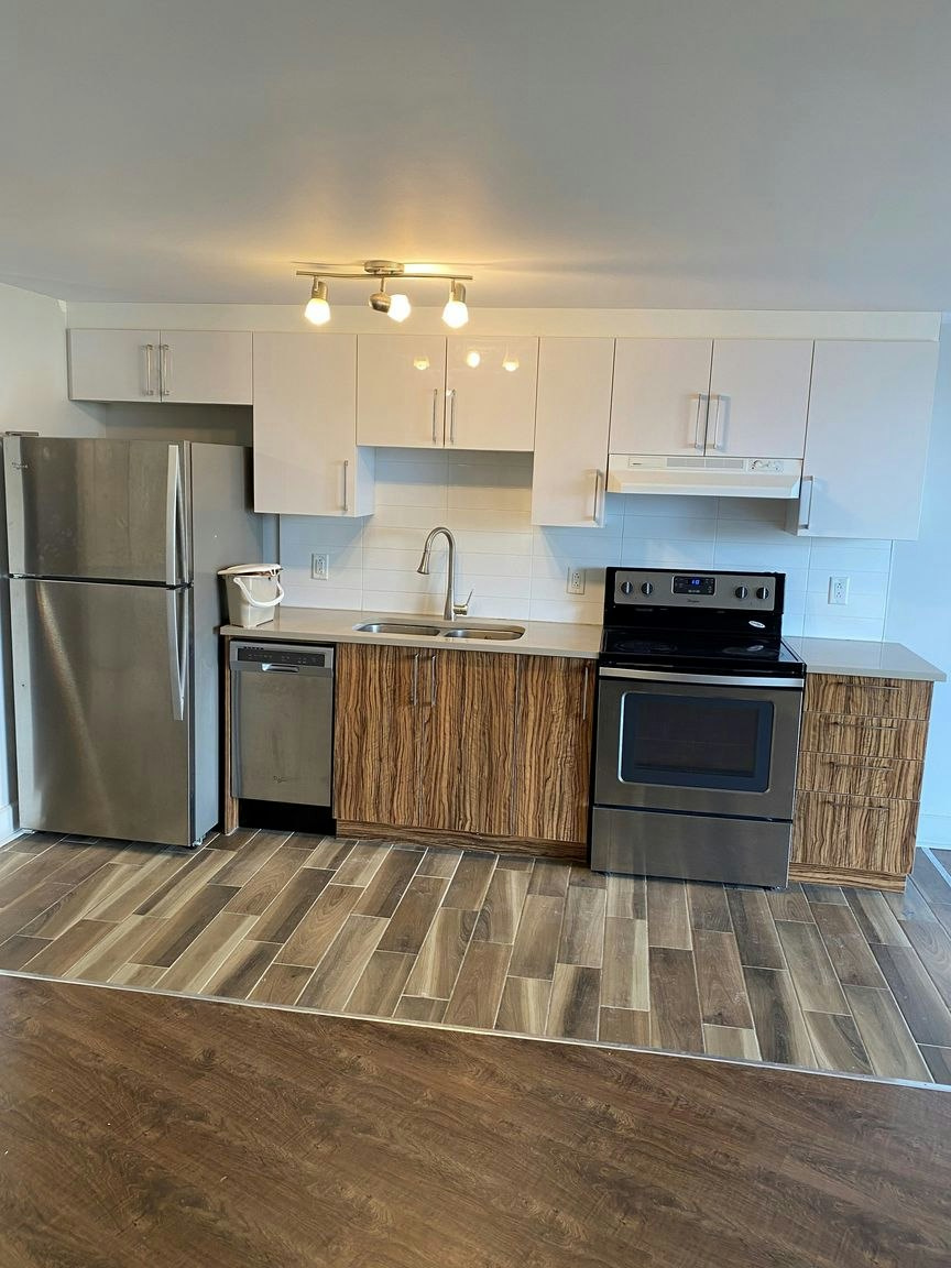 3405 Benny, Montréal, QC, H4B 0A4 - 2