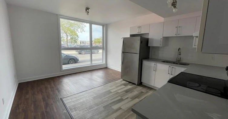 211-7070 Cote Saint Luc Road, Côte-Saint-Luc, QC, H4V 1J4 - 3