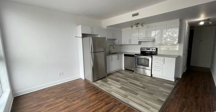 402-7070 Cote Saint Luc Road, Montréal, QC, H4V 1J4 - 12