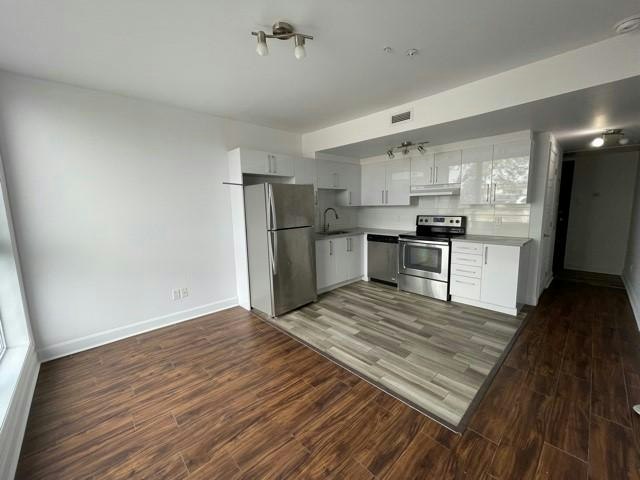 7070 Cote Saint Luc Road, Montréal, QC, H4V 1J4 - 12